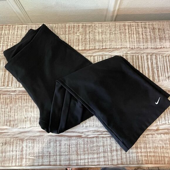 Nike Women’s 3/4 length joggers - Picture 1 of 6